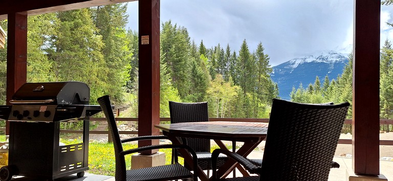 Cabins (Canada, Golden, British Columbia)