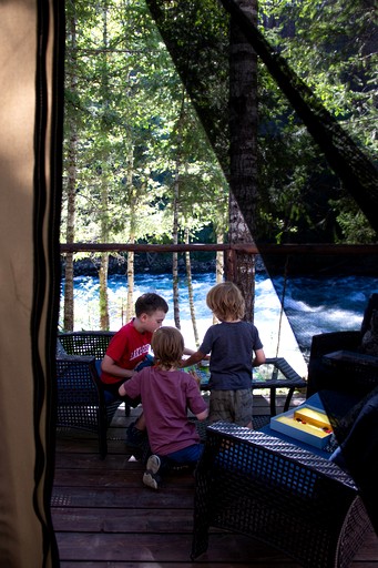 Tented Cabins (Canada, Boston Bar, British Columbia)