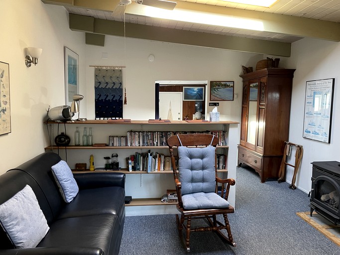 Cabins (United States of America, Marshall, California)