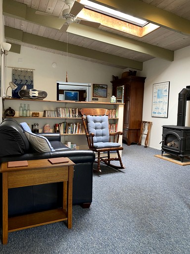 Cabins (United States of America, Marshall, California)