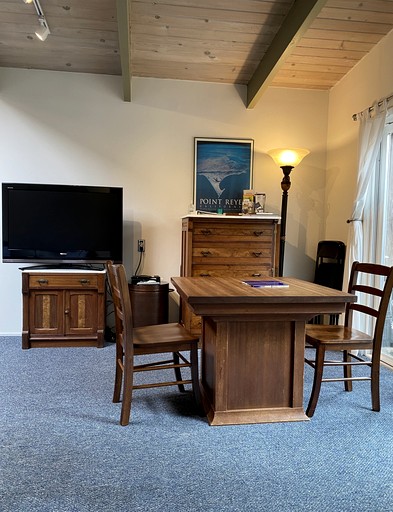 Cabins (United States of America, Marshall, California)