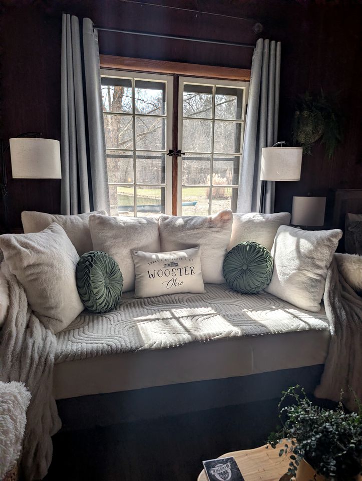 Idyllic Family Cabin with a Private Beach for a Getaway from Akron, Ohio