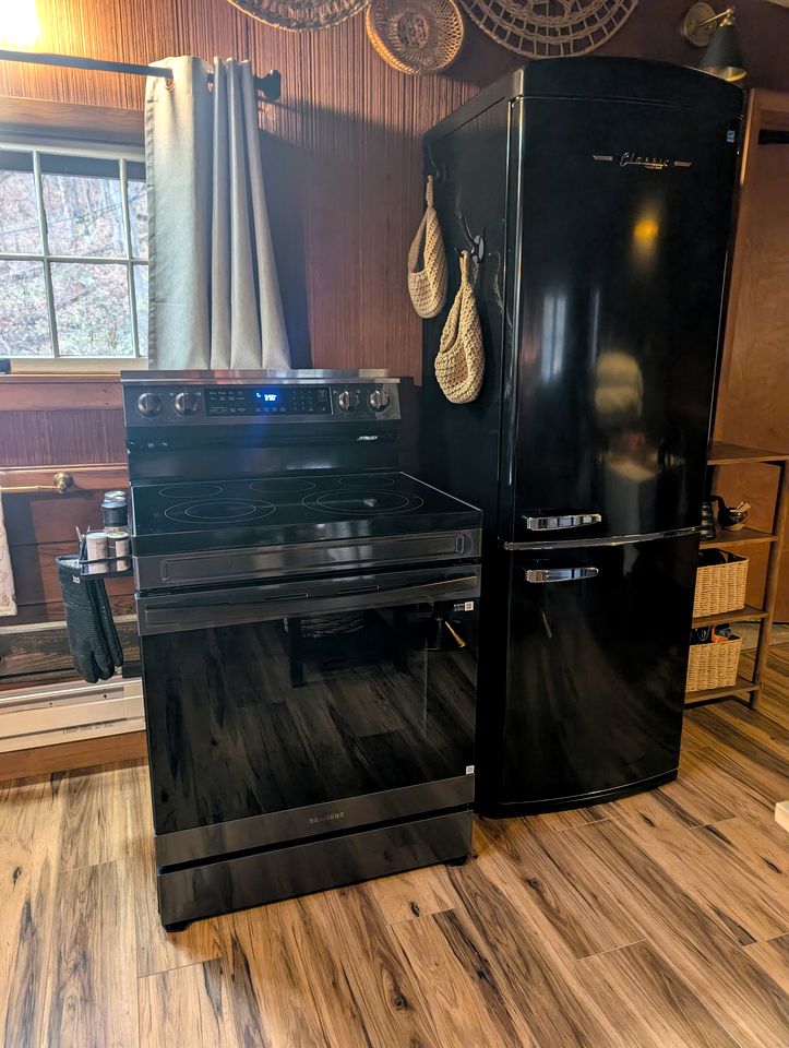 Idyllic Family Cabin with a Private Beach for a Getaway from Akron, Ohio