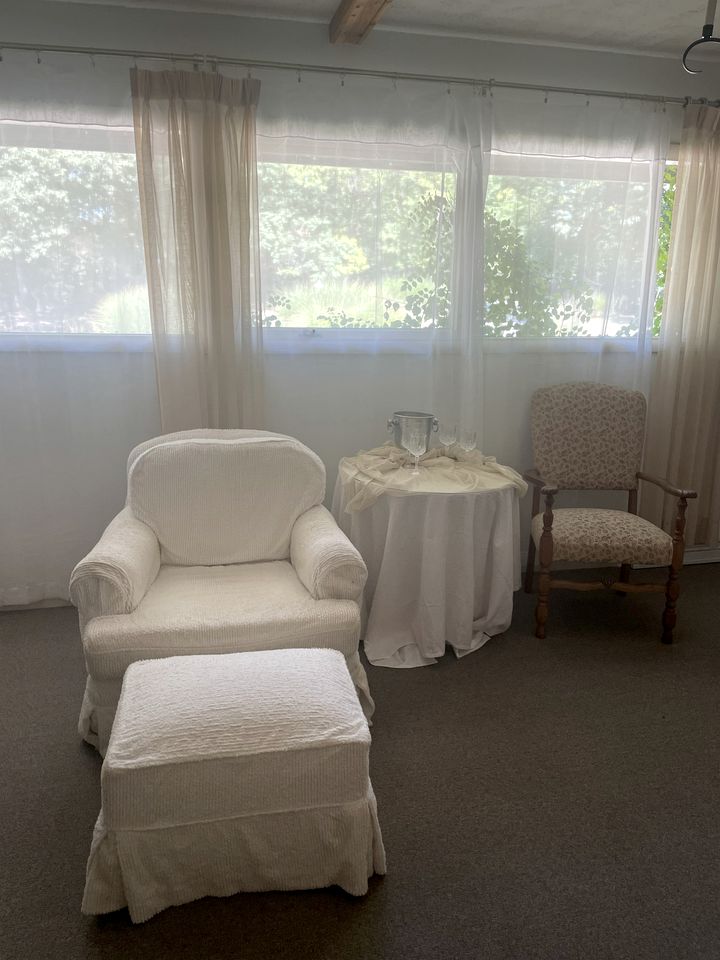 Peaceful Cabin Getaway Overlooking Tuscarawas River Valley in New Philadelphia, Ohio