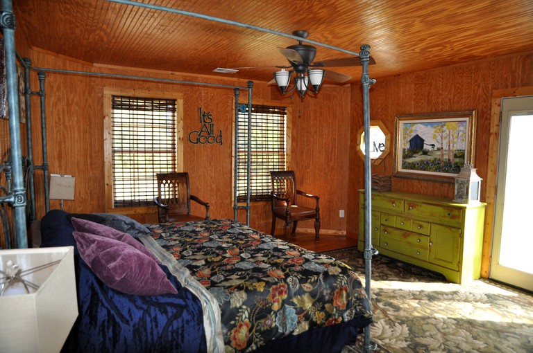 Spacious Cabin Rental in Pine Mountain,