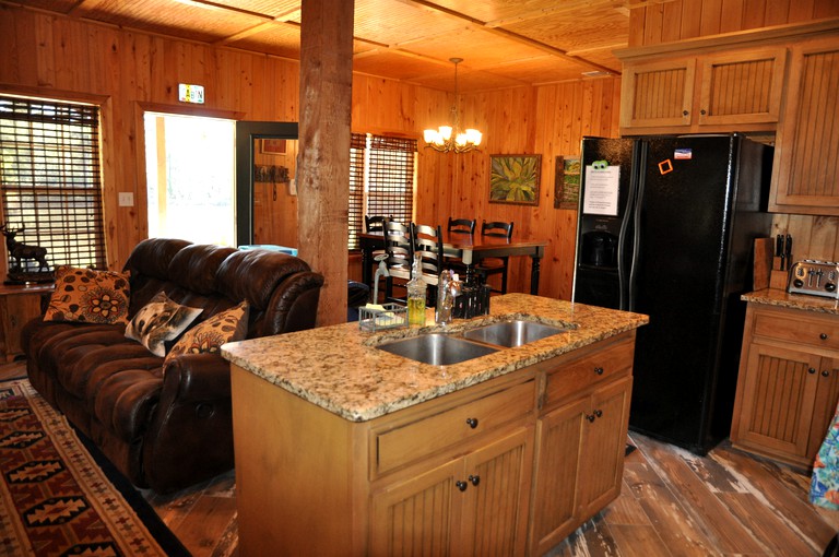 Spacious Cabin Rental in Pine Mountain,