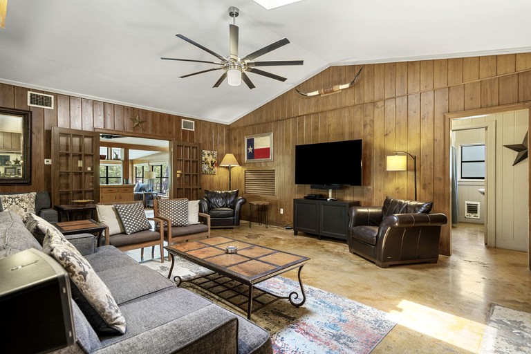 Cabins (United States of America, Wimberley, Texas)