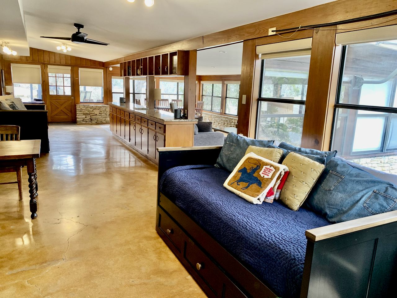 Excellent Riverfront Family Cabin Rental with Hot Tub in Wimberley, Texas
