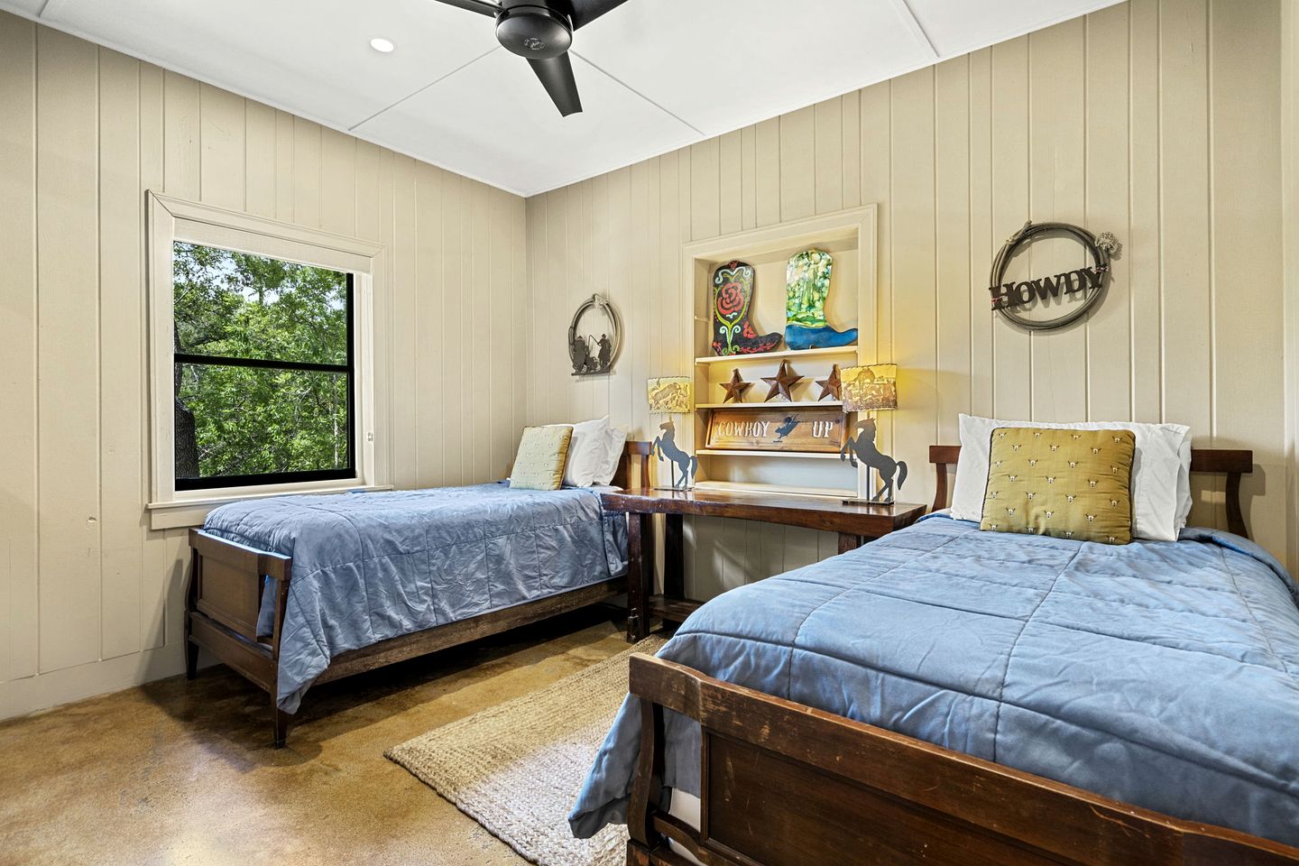 Excellent Riverfront Family Cabin Rental with Hot Tub in Wimberley, Texas