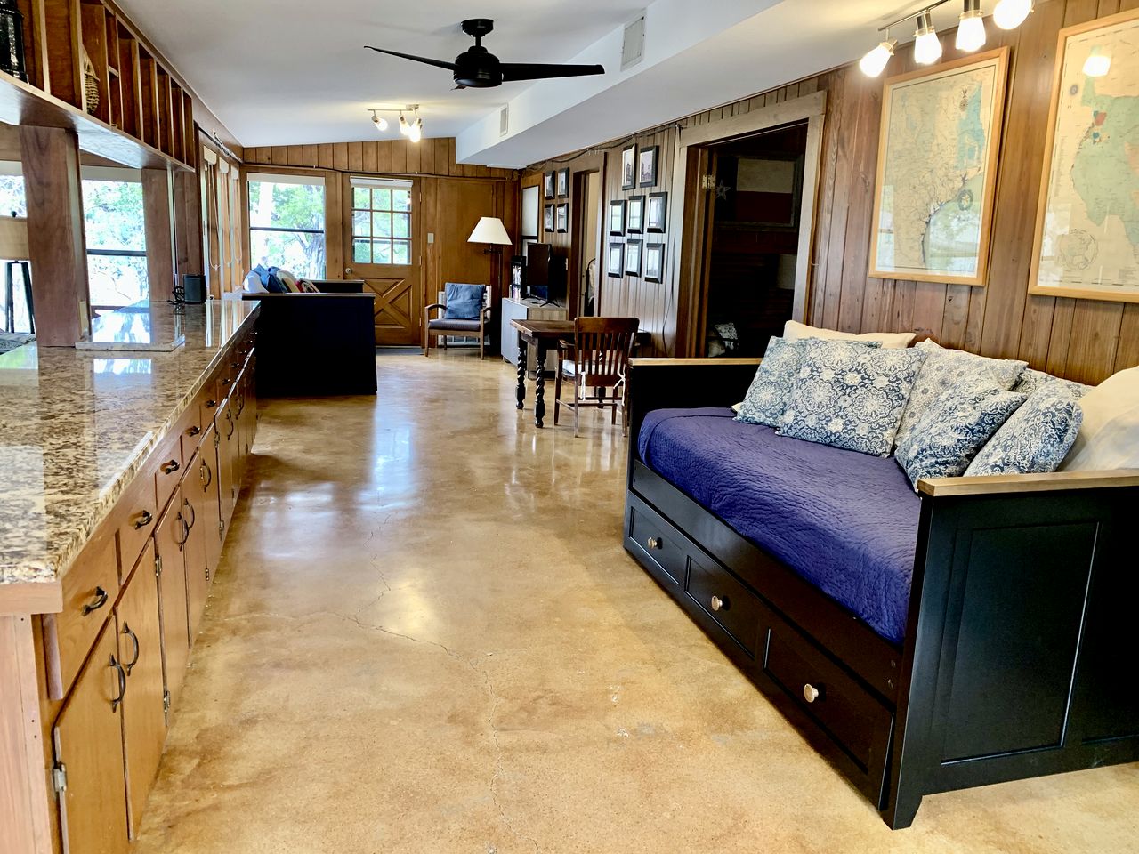 Excellent Riverfront Family Cabin Rental with Hot Tub in Wimberley, Texas