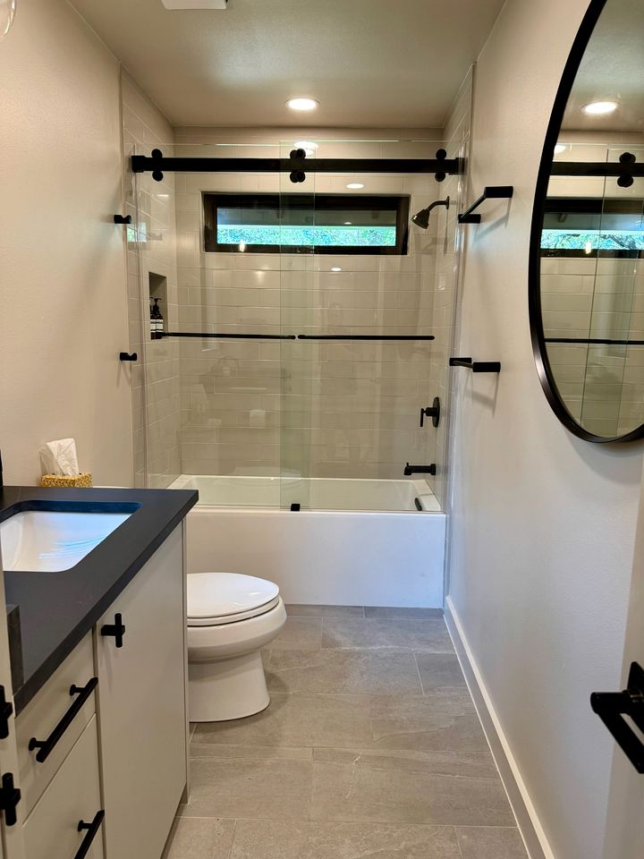 Riverfront Ranch Cottage for a Getaway to the Blanco River in Wimberley, Texas