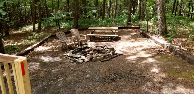 Log Cabins (Coker Creek, Tennessee, United States)