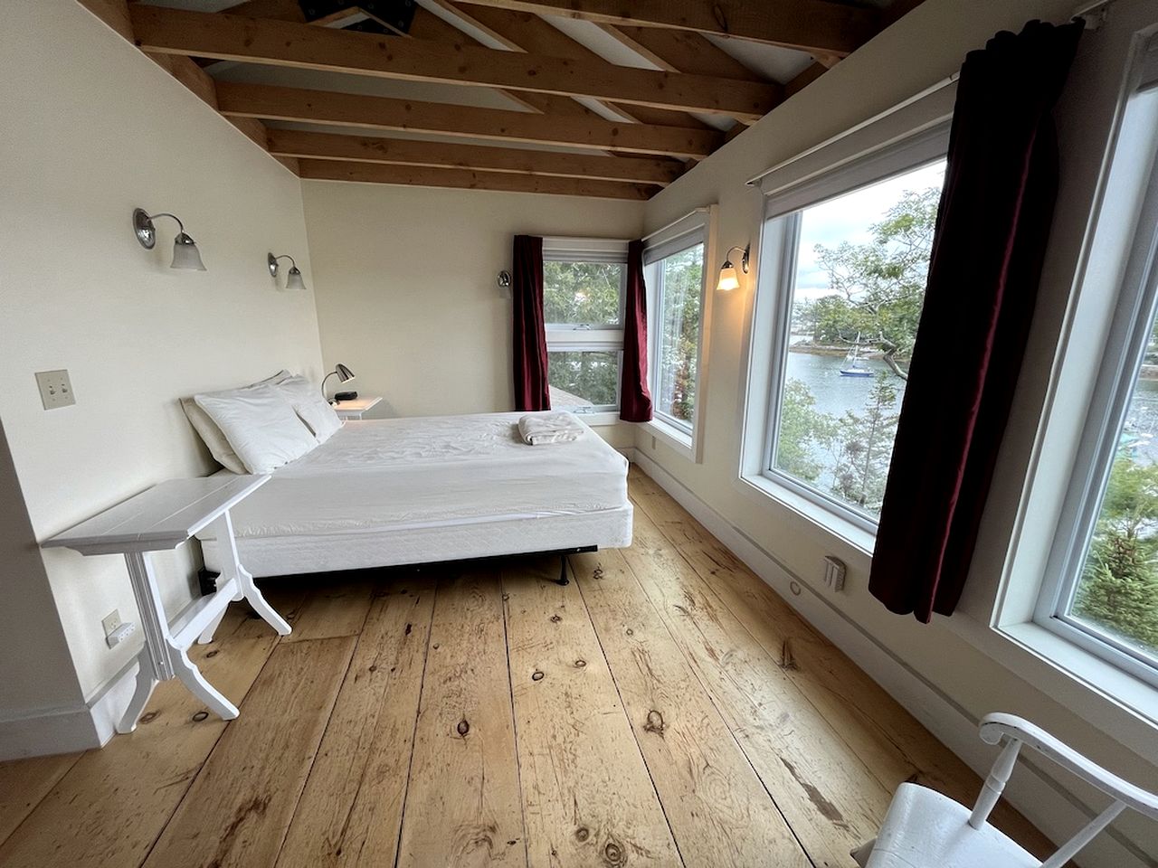 Pet Friendly Cottage with Stunning Views in Boothbay Harbor, Maine