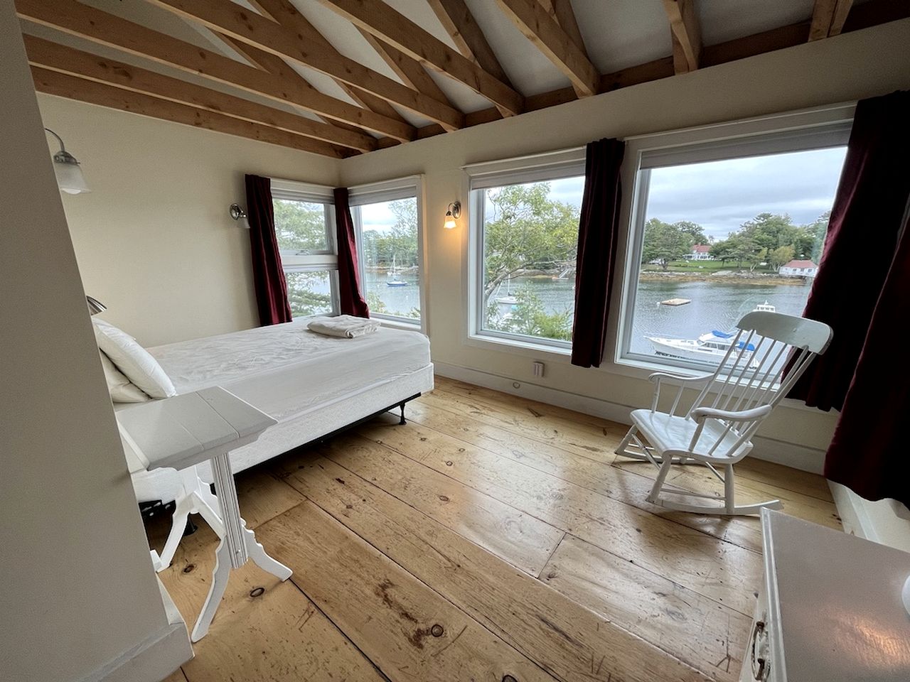 Pet Friendly Cottage with Stunning Views in Boothbay Harbor, Maine