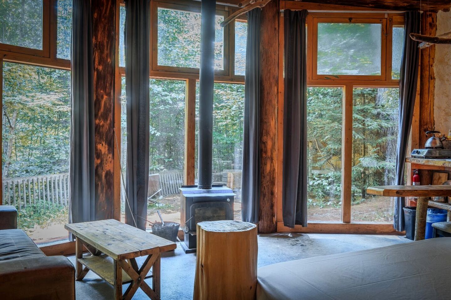 Unique Eco-Friendly Cabin Overlooking Forests and Laurentian Mountains in Quebec