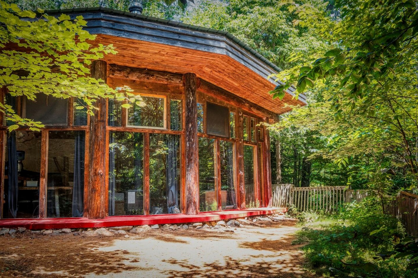 Cabins (Canada, Harrington, Quebec)