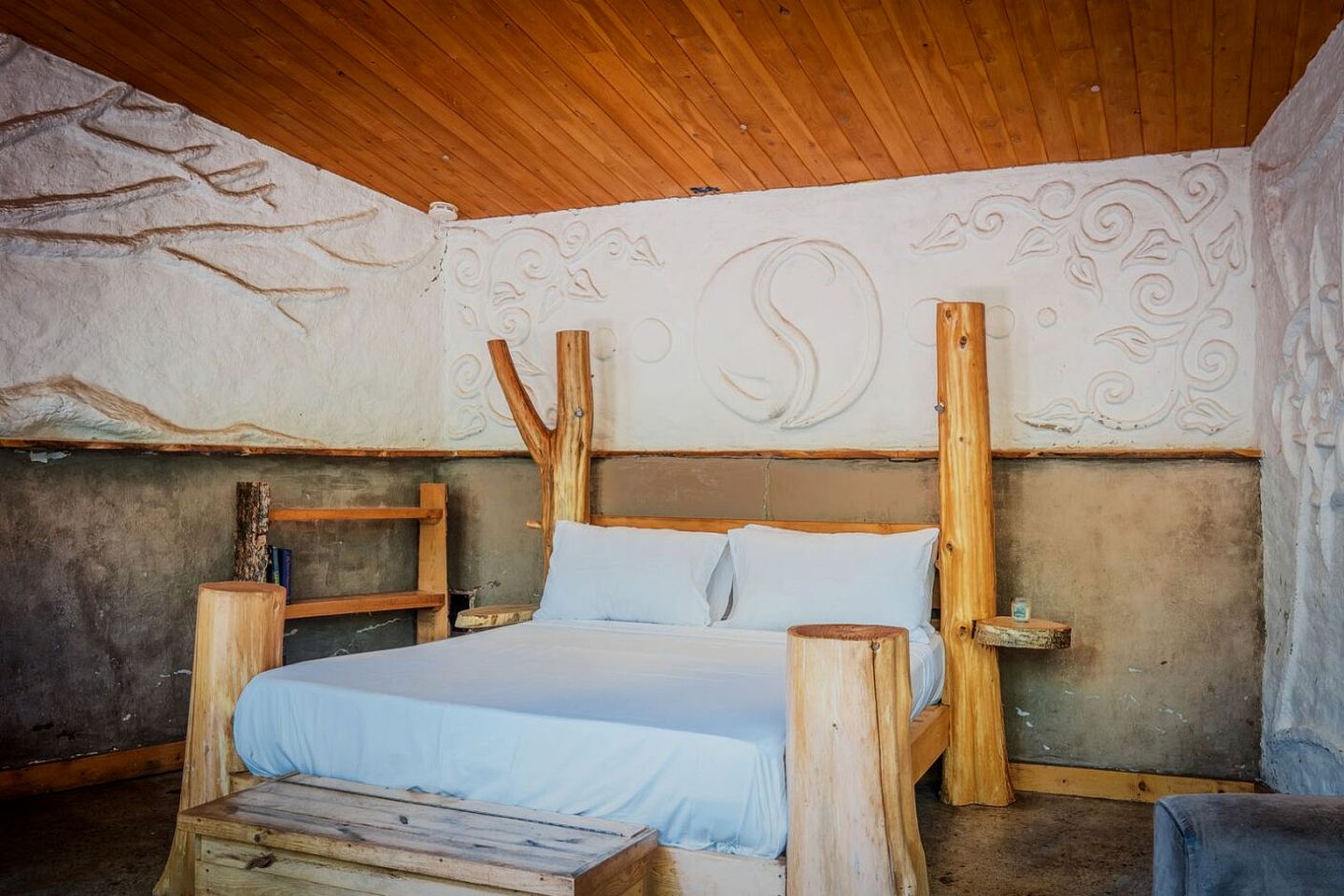 Unique Eco-Friendly Cabin Overlooking Forests and Laurentian Mountains in Quebec