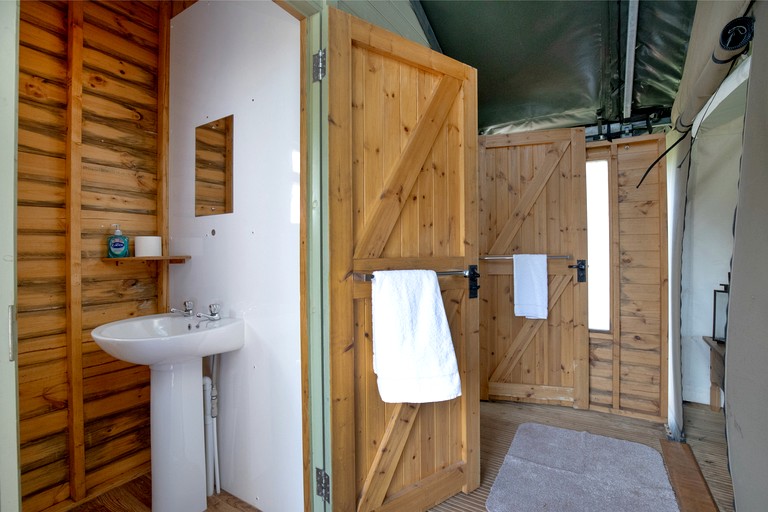 Safari Tents (United Kingdom, Sweffling, England)