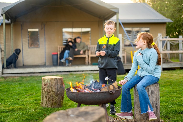 Safari Tents (United Kingdom, Sweffling, England)