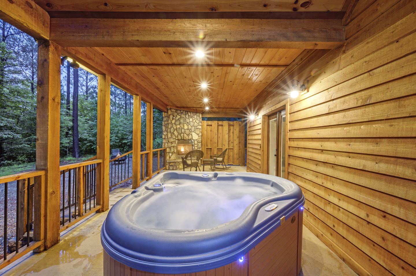 Secluded Cabin with Hot Tub Perfect for a Romantic Getaway in the Ouachita Mountains