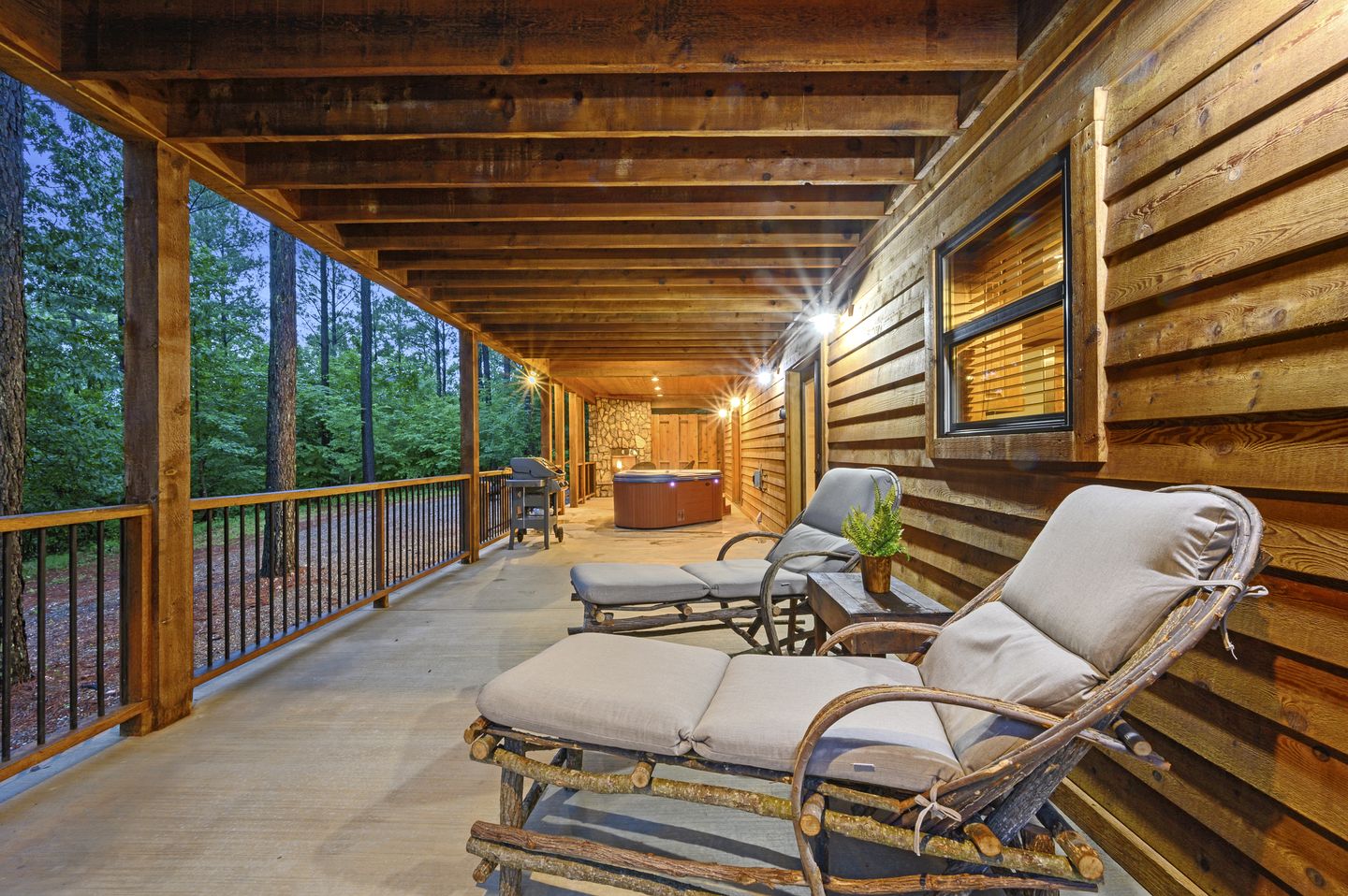 Secluded Cabin with Hot Tub Perfect for a Romantic Getaway in the Ouachita Mountains