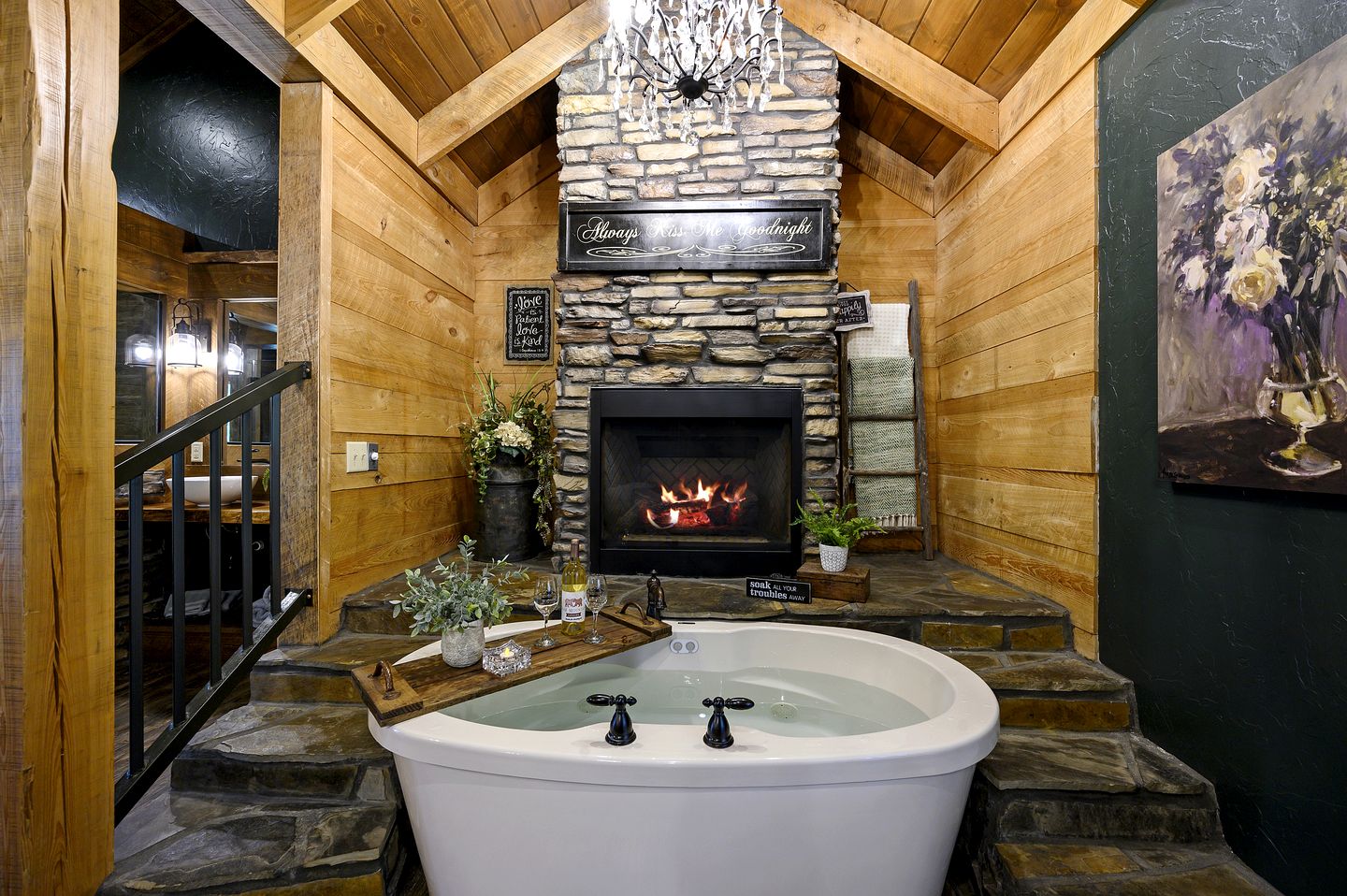 Secluded Cabin with Hot Tub Perfect for a Romantic Getaway in the Ouachita Mountains