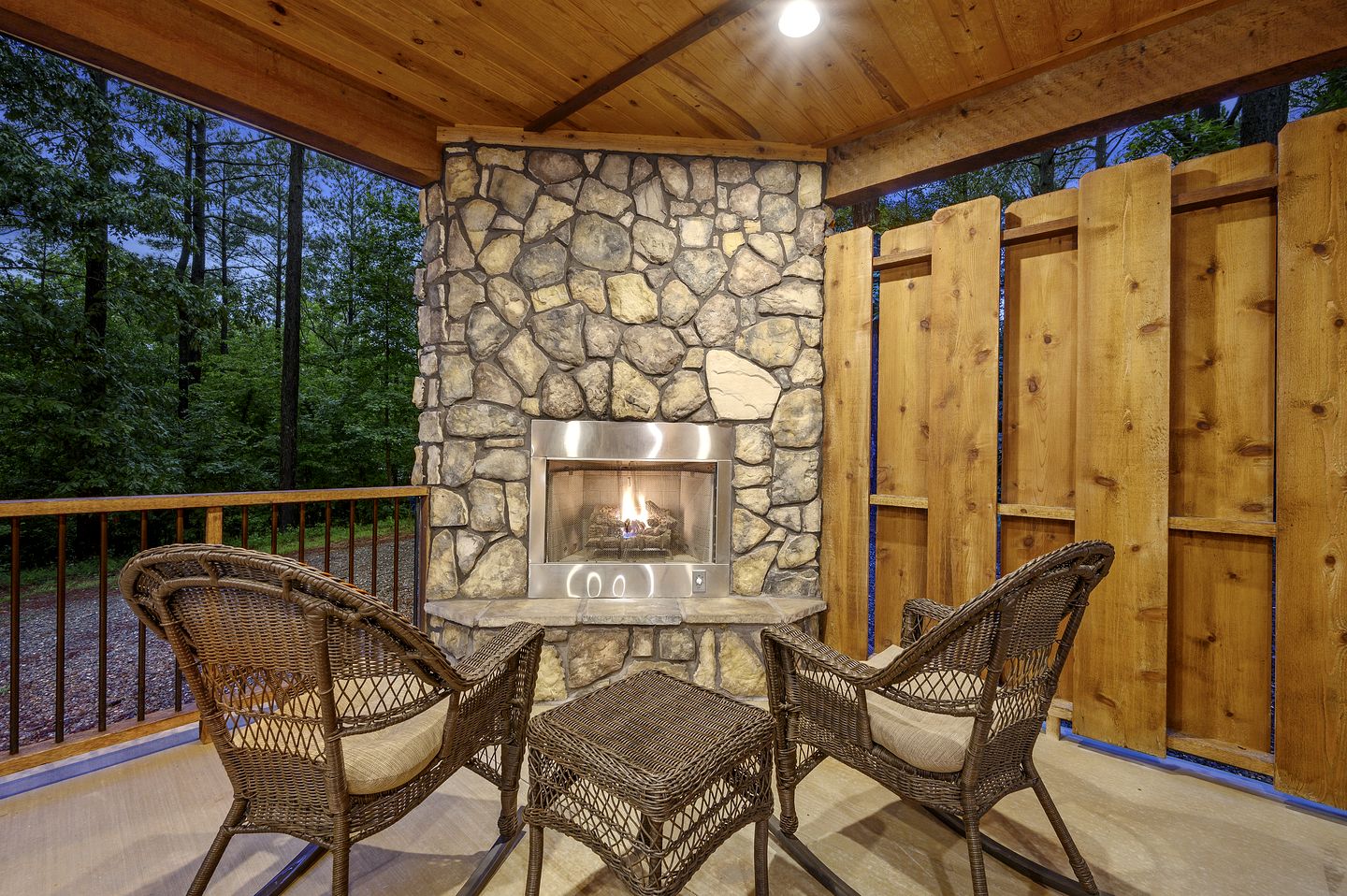 Secluded Cabin with Hot Tub Perfect for a Romantic Getaway in the Ouachita Mountains