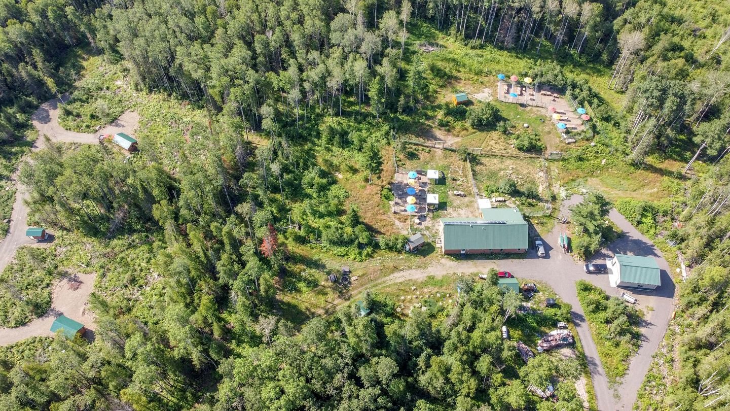 Incredible Guest Suite - Unique Off-Grid Lodging Experience with Sled Dogs in Minnesota