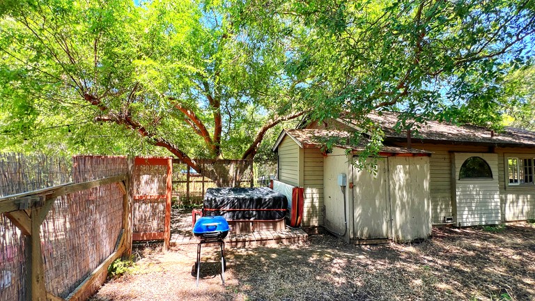 Cabins (United States of America, Geyserville, California)