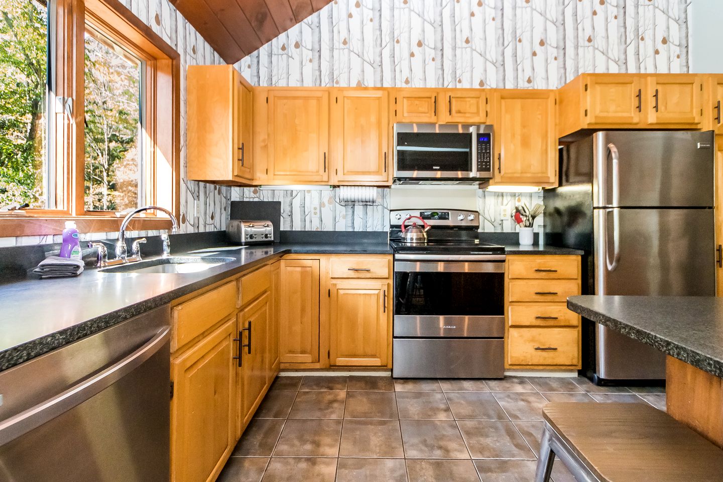 Rustic Vacation Rental for Large Groups in the Green Mountains of Vermont