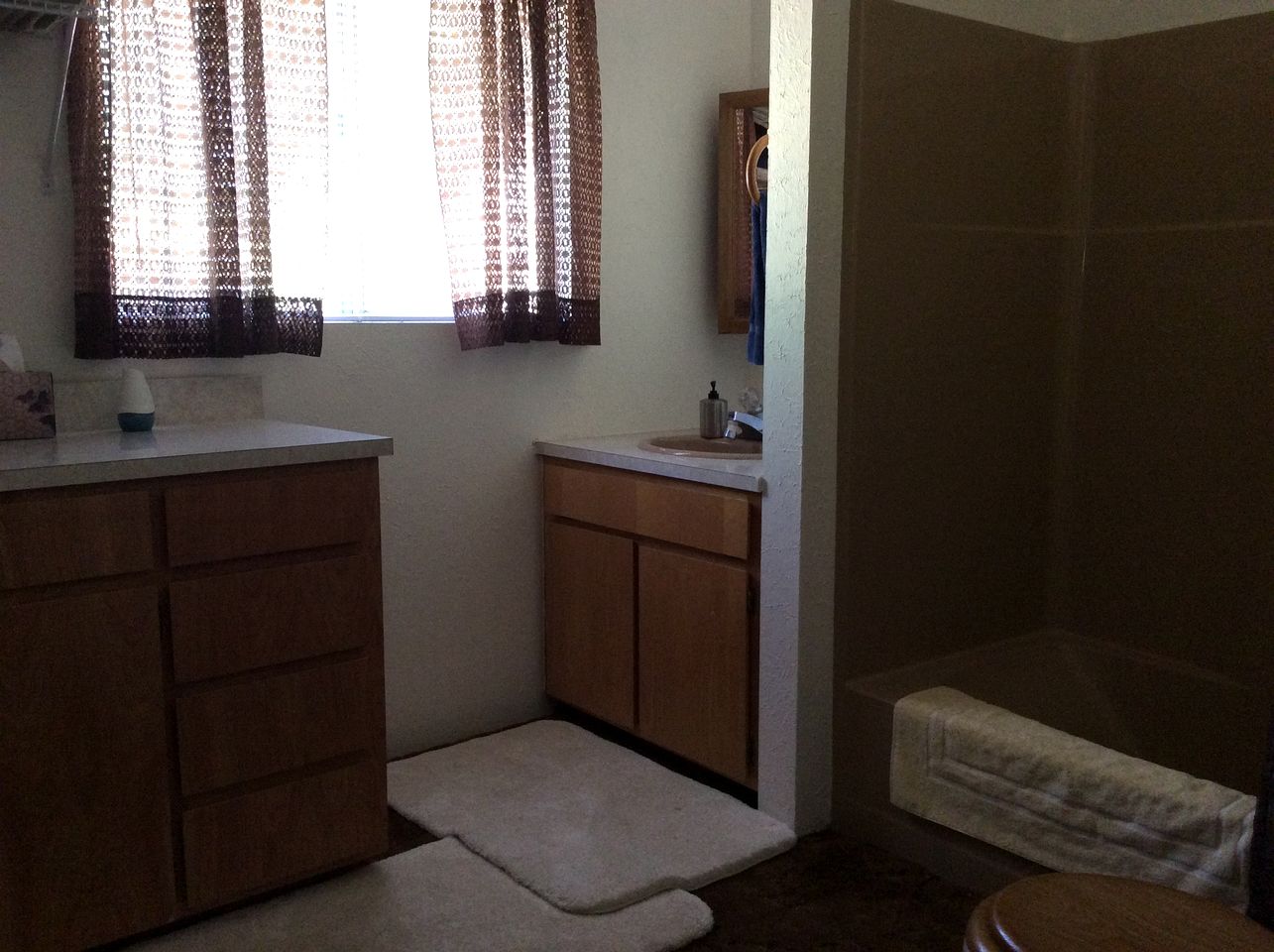 Secluded Cabin Rental with a Covered Back Deck in Elk City, Idaho