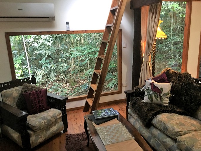 Cabins (Malanda, Queensland, Australia)