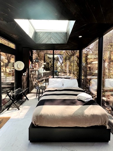 Barns (United States of America, Three Rivers, California)