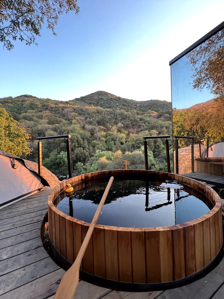 Spacious and Luxurious Barn in Three Rivers, California