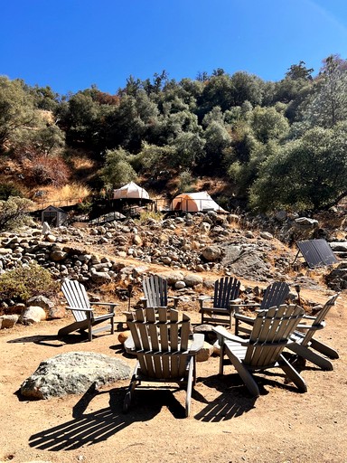 Barns (United States of America, Three Rivers, California)