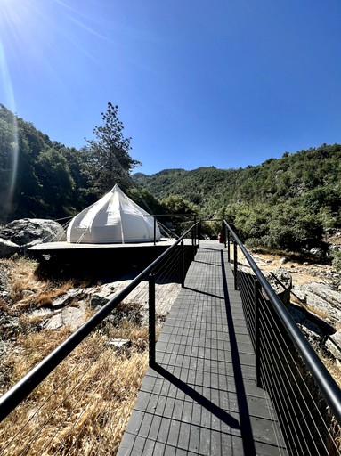 Barns (United States of America, Three Rivers, California)