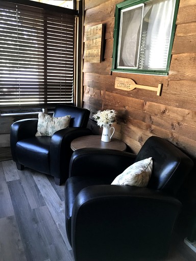 Cottages (Canada, Callander, Ontario)