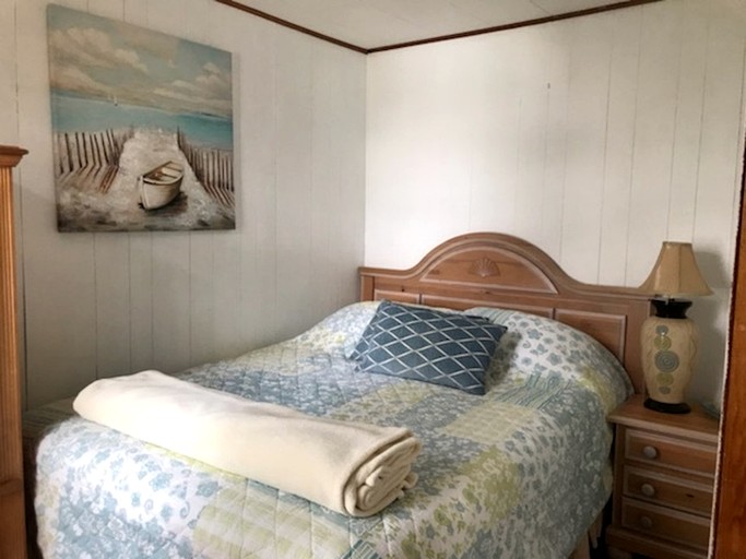 Cottages (Canada, Callander, Ontario)