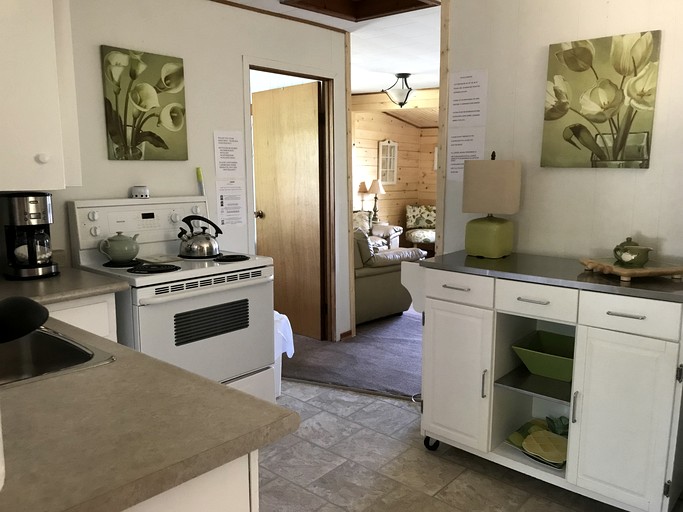 Cottages (Canada, Callander, Ontario)