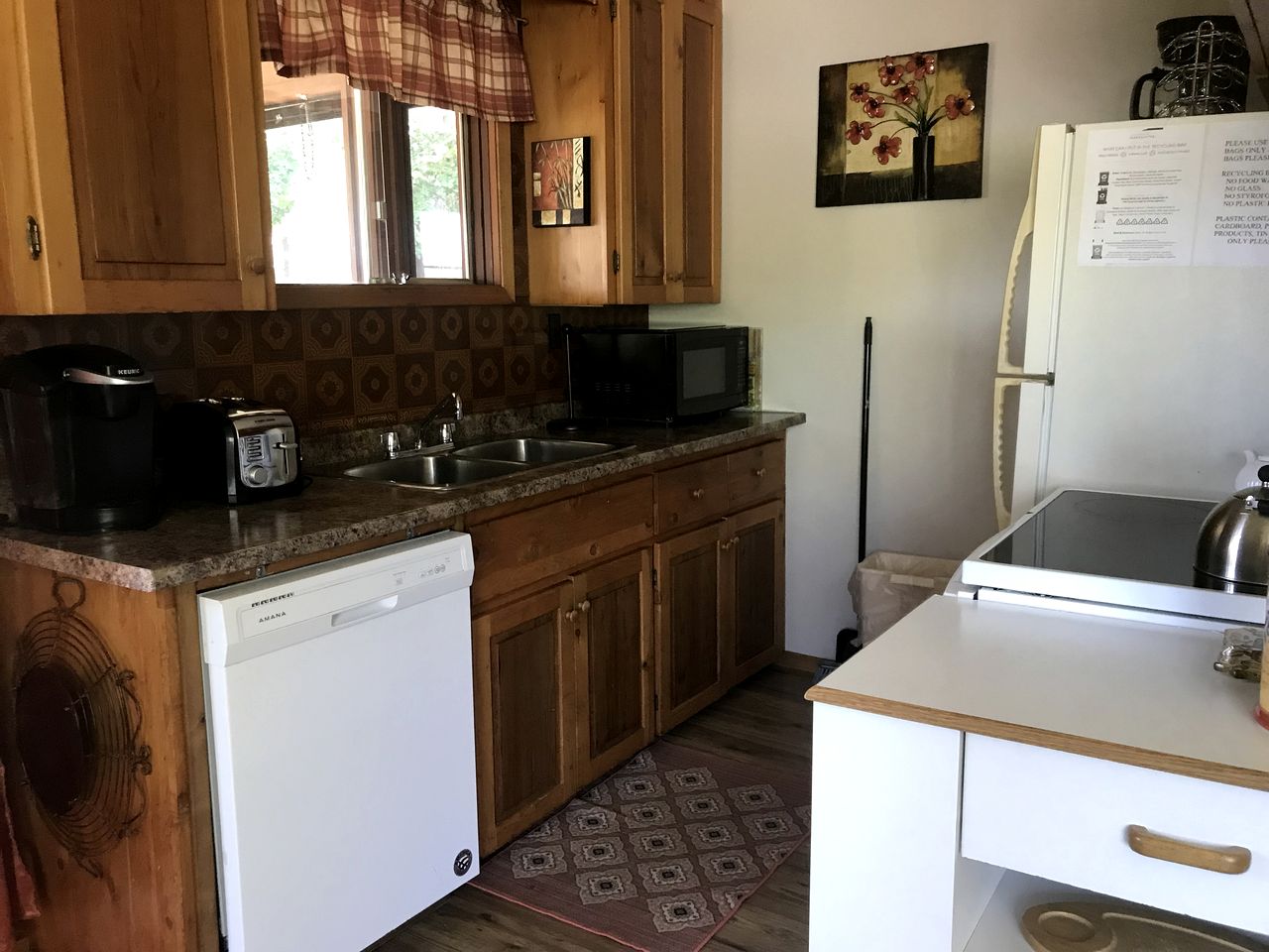 Country Cottage Rental with Fire Pit on Lake Nipissing, Ontario