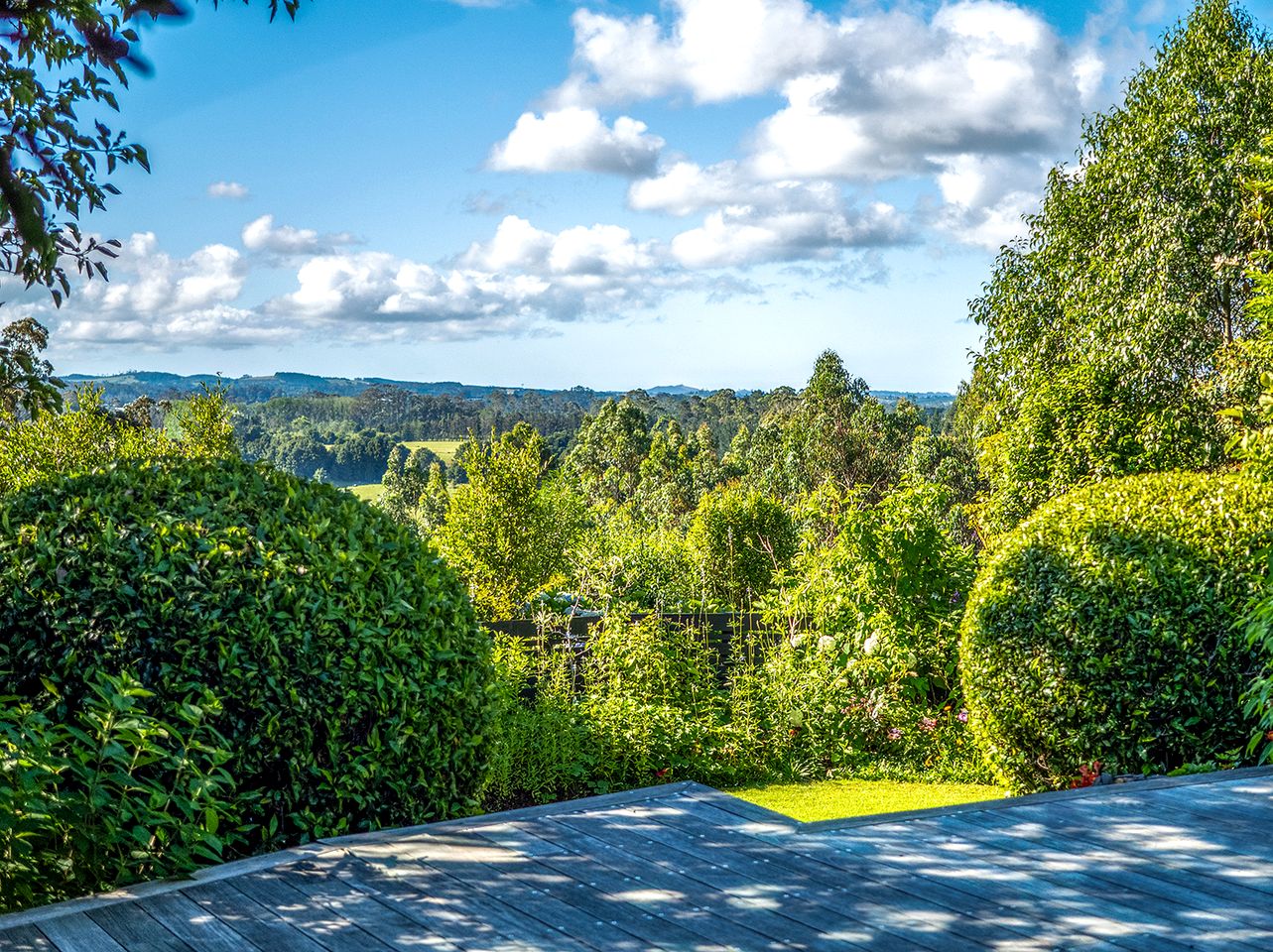 A quiet garden retreat where birdsong sets the pace., New Zealand