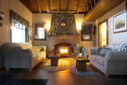 Secluded Forest Cabin in Rhododendron near Mt Hood Village in Oregon photo 4