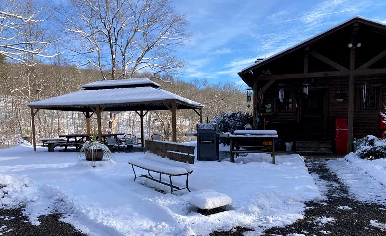 Log Cabins (United States of America, Standfordville, New York)