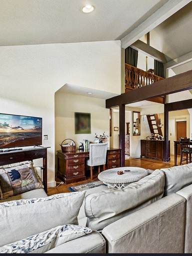 Cabins (United States of America, Orick, California)