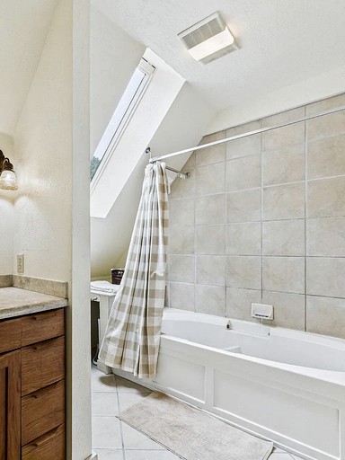 Cabins (United States of America, Orick, California)