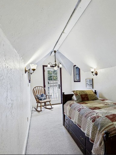 Cabins (United States of America, Orick, California)