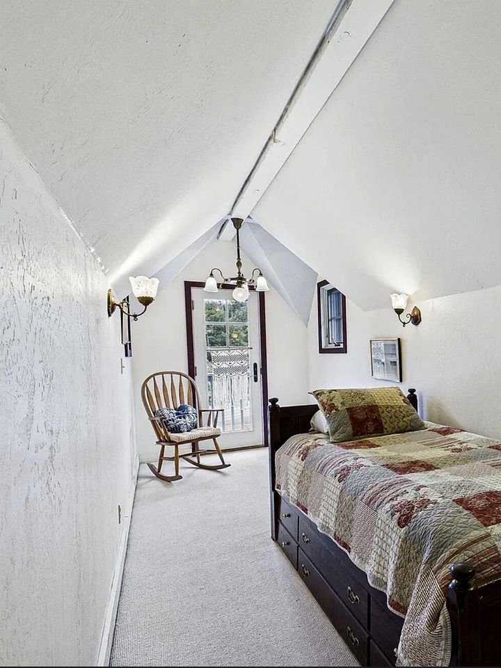 Upscale Farmhouse Cabin Encircled by Redwoods, Northern California