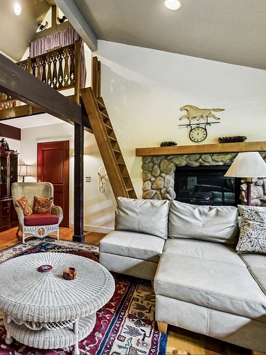 Cabins (United States of America, Orick, California)