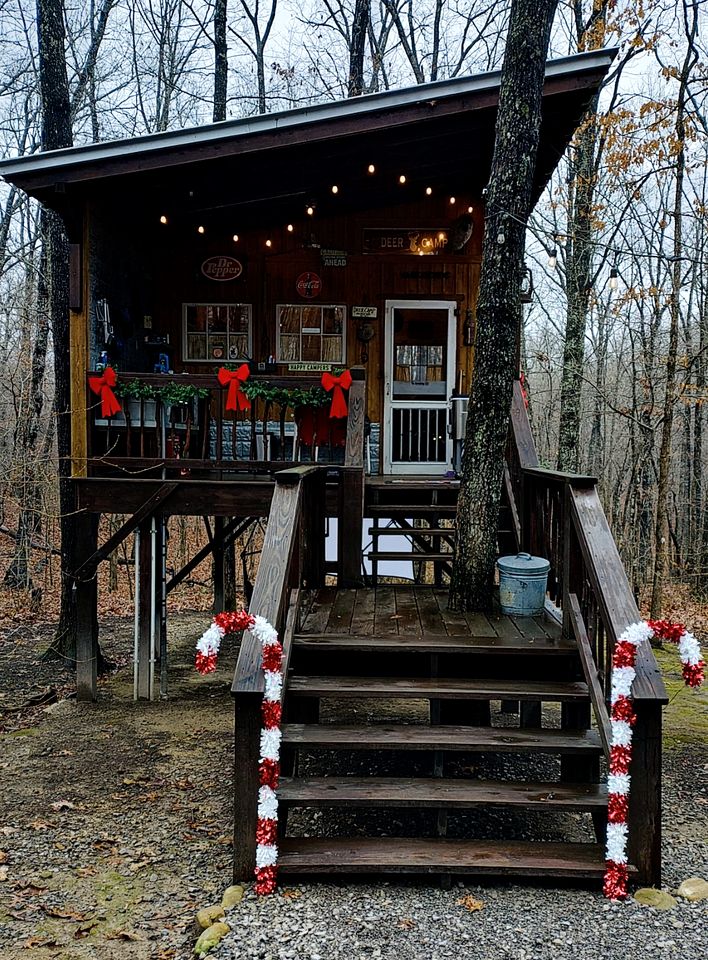 Tree House Glamping near Fall Creek Falls State Park and Chattanooga, Tennessee