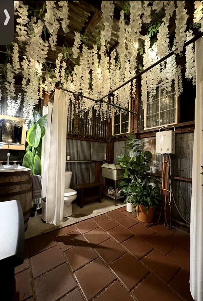 Tree House Glamping near Fall Creek Falls State Park and Chattanooga, Tennessee